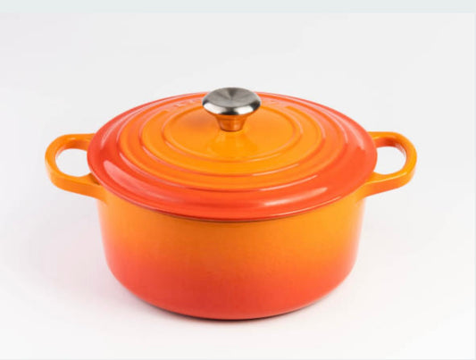 Le Creuset Enameled Cast Iron Signature Round Dutch Oven